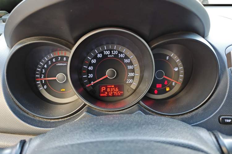Used Kia Forte 2011 1.6L AT GL Instrument Cluster