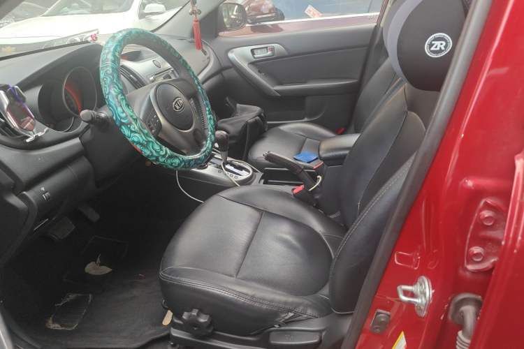 Used Kia Forte 2011 1.6L AT Premium Left Front Seat