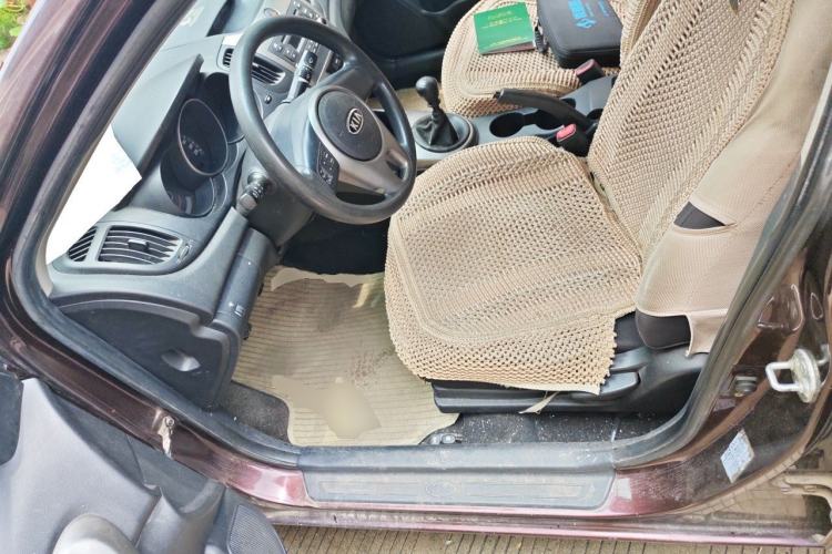 Used Kia Forte 2011 1.6L MT GL Left Front Seat