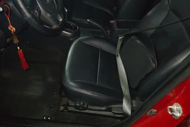 Used Kia Forte 2011 1.6L AT Premium Left Front Seat