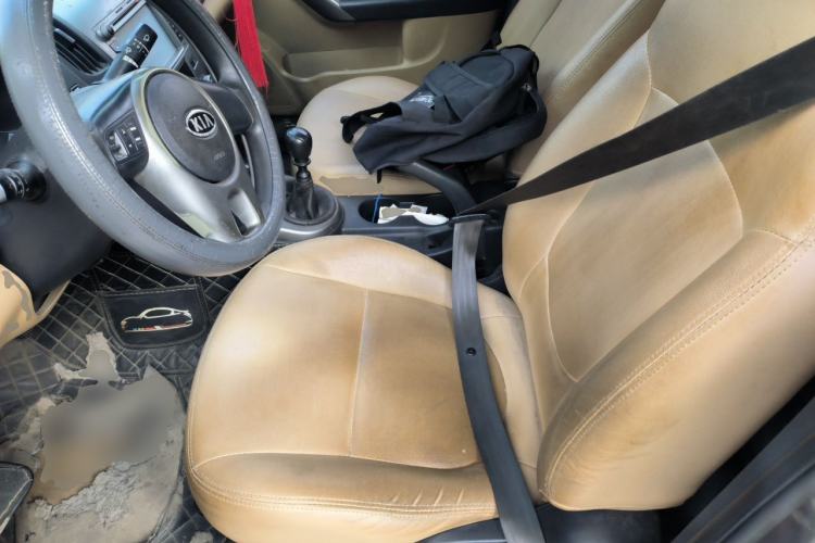Used Kia Forte 2011 1.6L MT GL Left Front Seat