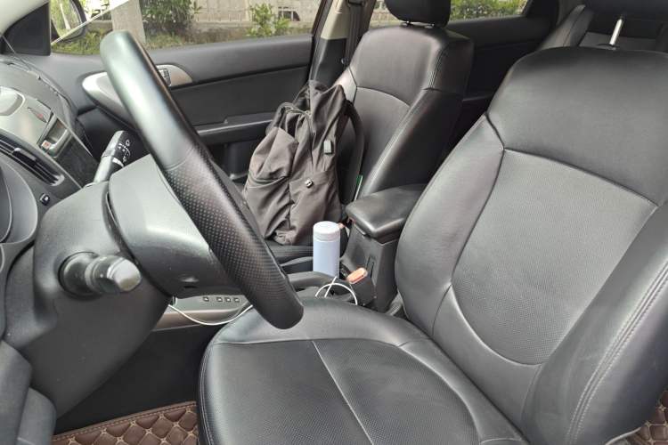 Used Kia Forte 2011 1.6L AT Premium Left Front Seat