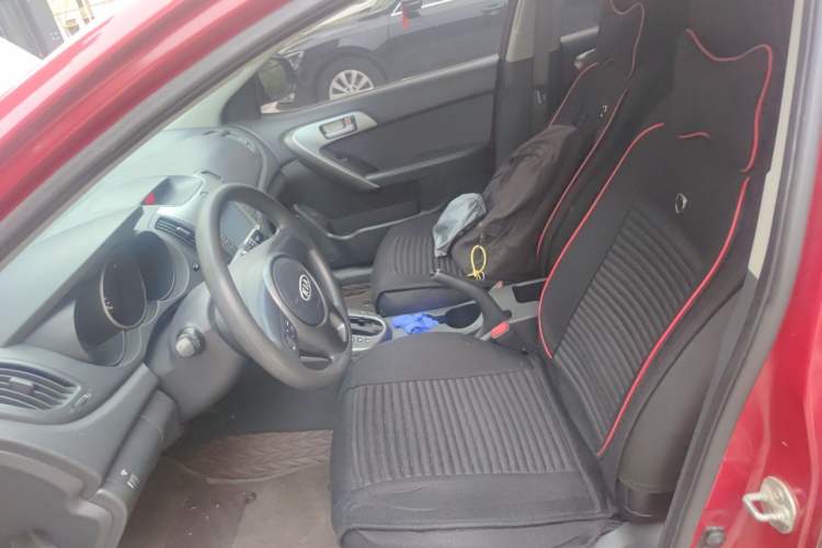 Used Kia Forte 2011 1.6L AT GL Left Front Seat