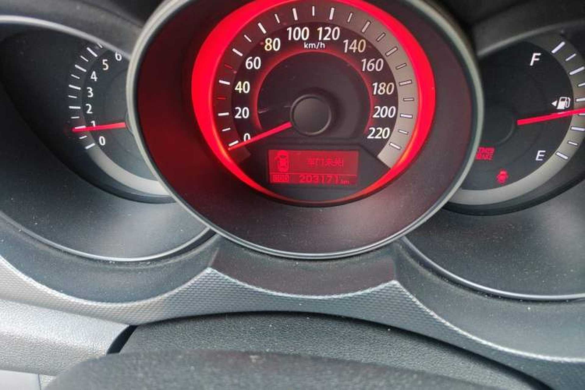 Used Kia Forte 2011 1.6L MT GLS Odometer Close Up