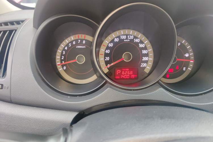 Used Kia Forte 2011 1.6L AT GL Odometer Close Up