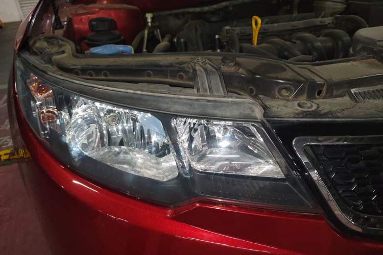 Used Kia Forte 2011 1.6L AT Premium Right Front Headlight