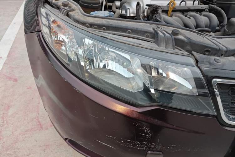 Used Kia Forte 2011 1.6L AT GLS Right Front Headlight