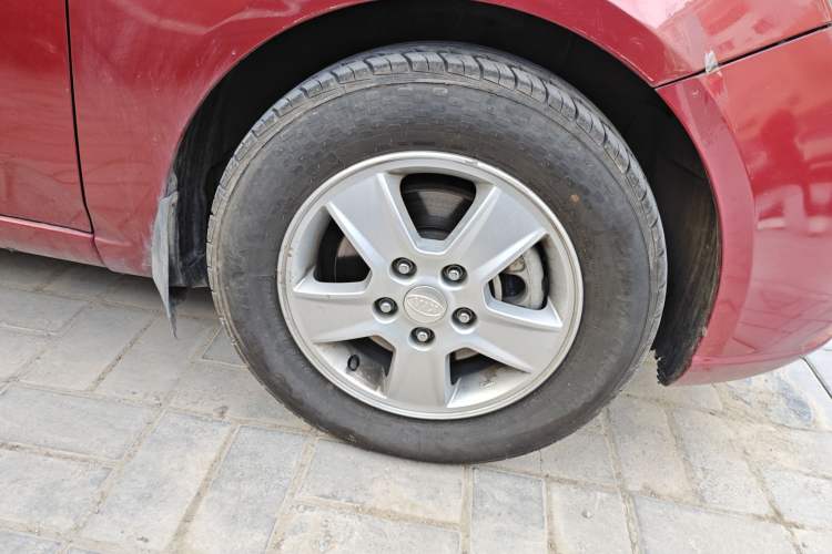 Used Kia Forte 2011 1.6L AT GL Right Front Wheel Hub