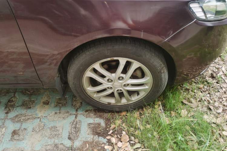 Used Kia Forte 2011 1.6L AT GLS Right Front Wheel Hub