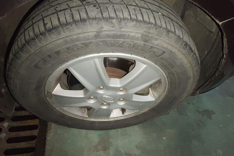 Used Kia Forte 2011 1.6L AT GL Right Front Wheel Hub