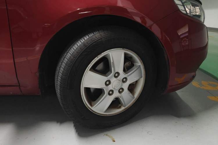 Used Kia Forte 2011 1.6L AT Premium Right Front Wheel Hub