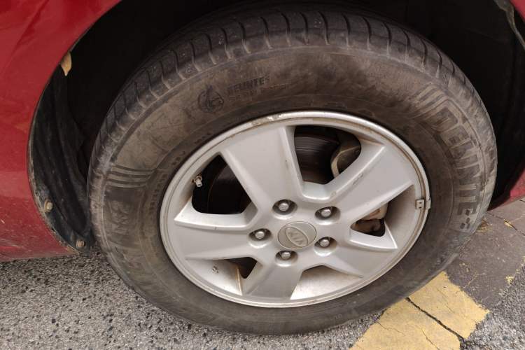 Used Kia Forte 2011 1.6L MT GL Right Front Wheel Hub