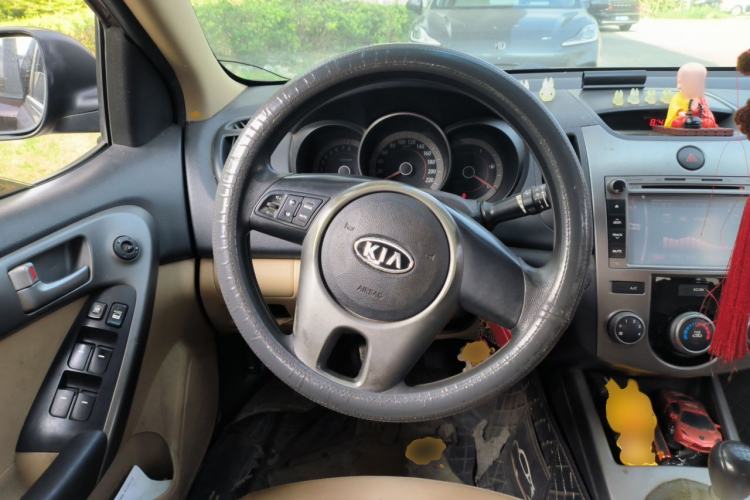 Used Kia Forte 2011 1.6L MT GL Steering Wheel