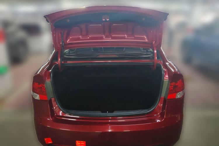 Used Kia Forte 2011 1.6L AT Premium Trunk