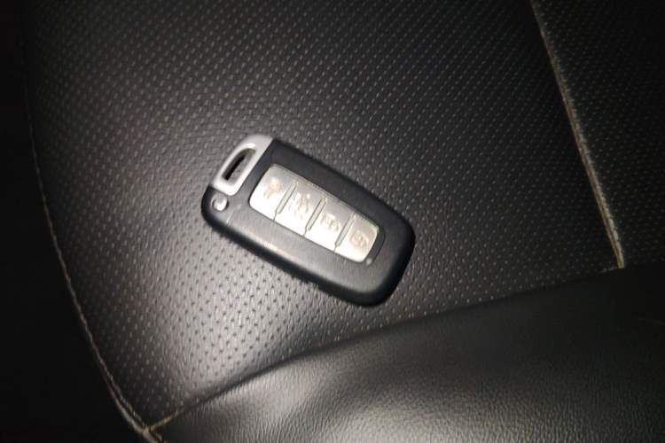 Used Kia Forte 2011 1.6L AT Premium Vehicle Key