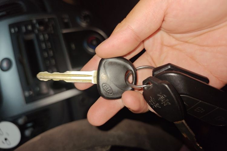Used Kia Forte 2011 1.6L AT Premium Vehicle Key