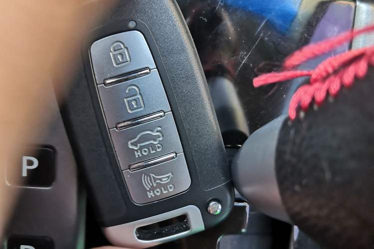 Used Kia Forte 2011 1.6L AT Premium Vehicle Key