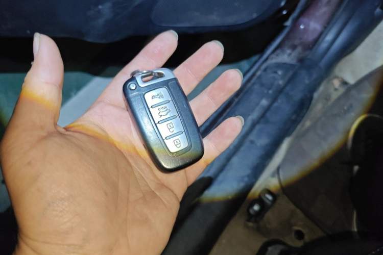 Used Kia Forte 2011 1.6L AT Premium Vehicle Key