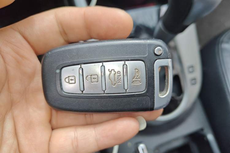 Used Kia Forte 2011 1.6L AT Premium Vehicle Key