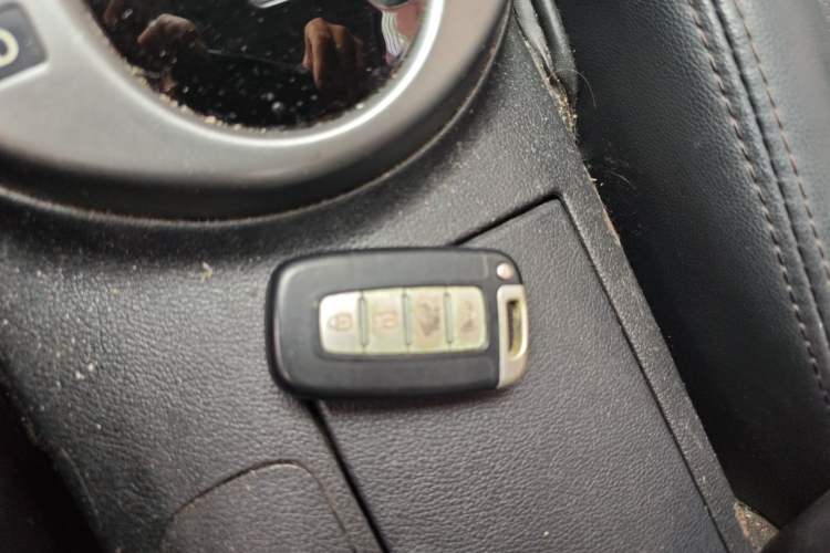 Used Kia Forte 2011 1.6L AT Premium Vehicle Key