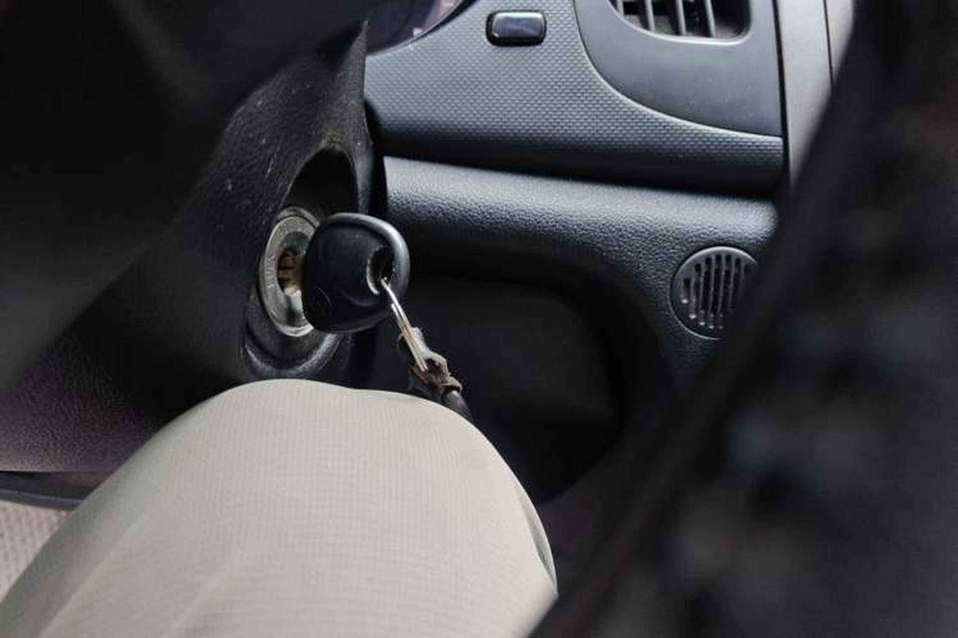 Used Kia Forte 2011 1.6L MT GLS Vehicle Key