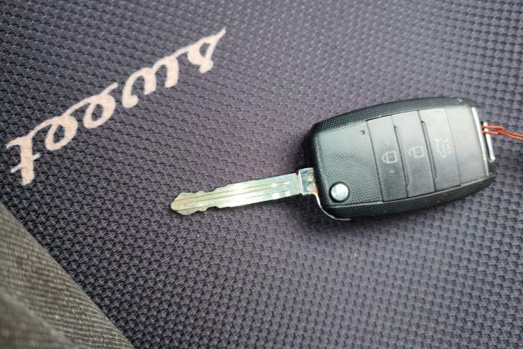 Used Kia Forte 2011 1.6L MT GL Vehicle Key