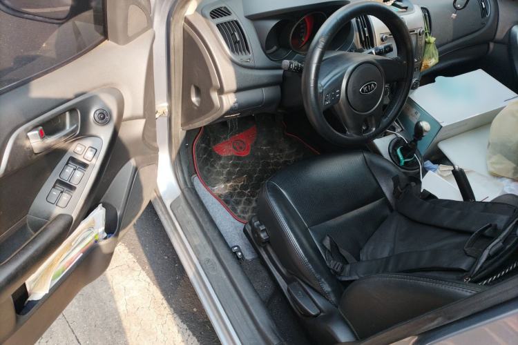 Used Kia Forte 2011 1.6L MT GLS Driver Seat