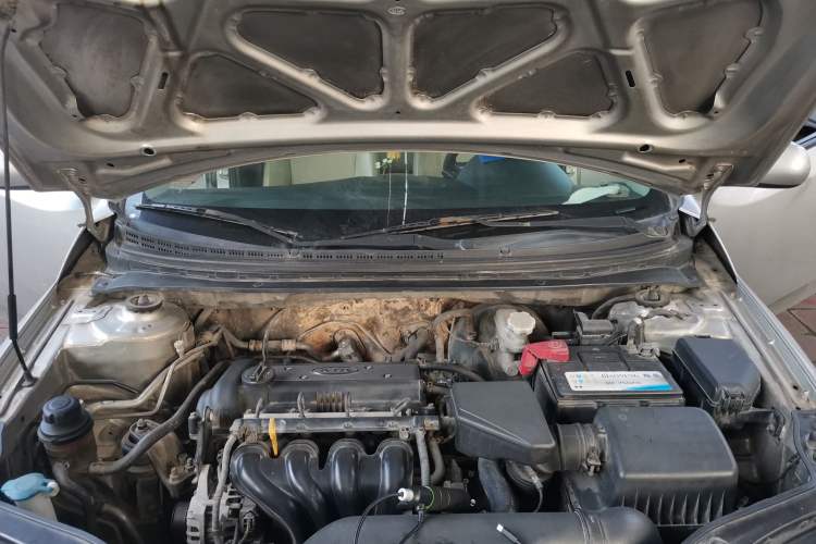 Used Kia Forte 2011 1.6L MT GL Engine Bay