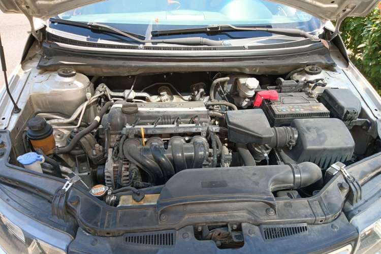 Used Kia Forte 2011 1.6L MT GLS Engine Bay