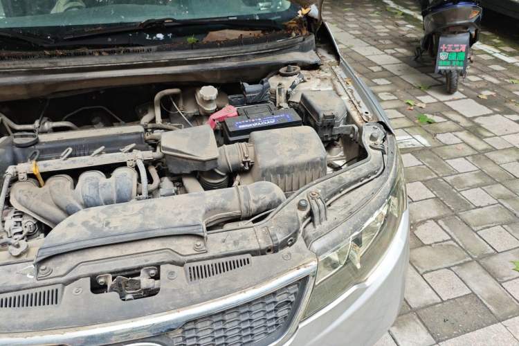 Used Kia Forte 2011 1.6L MT GL Engine Bay Left