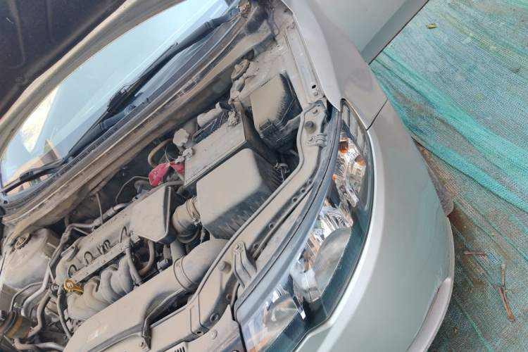 Used Kia Forte 2011 1.6L MT GLS Engine Bay Left