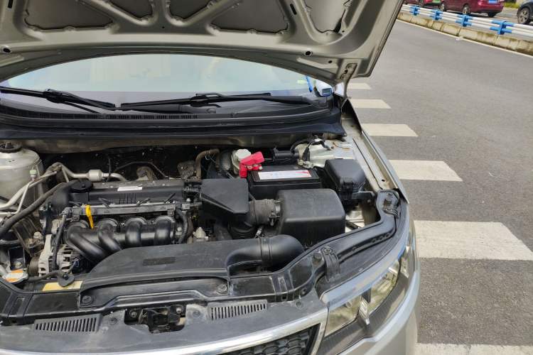 Used Kia Forte 2011 1.6L MT GL Engine Bay Left