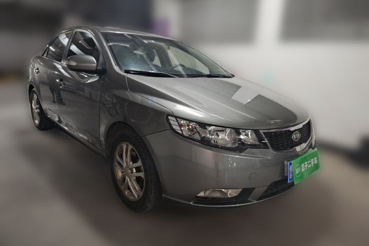 Used Kia Forte 2011 1.6L AT Premium Front Right 45 Deg