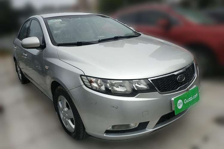 Used Kia Forte 2011 1.6L MT GL Front Right 45 Deg