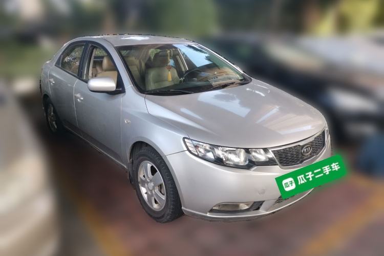 Used Kia Forte 2011 1.6L MT GL Front Right 45 Deg