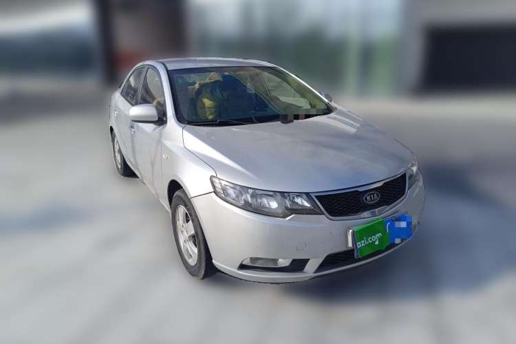 Used Kia Forte 2011 1.6L MT GL Front Right 45 Deg