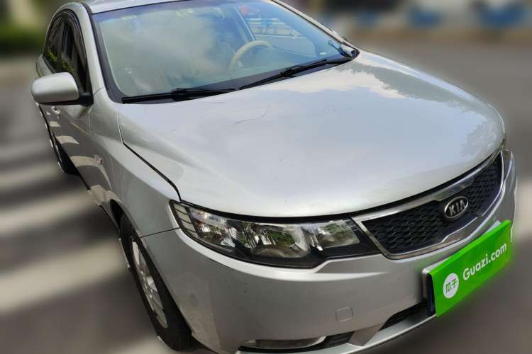 Used Kia Forte 2011 1.6L MT GL Front Right 45 Deg