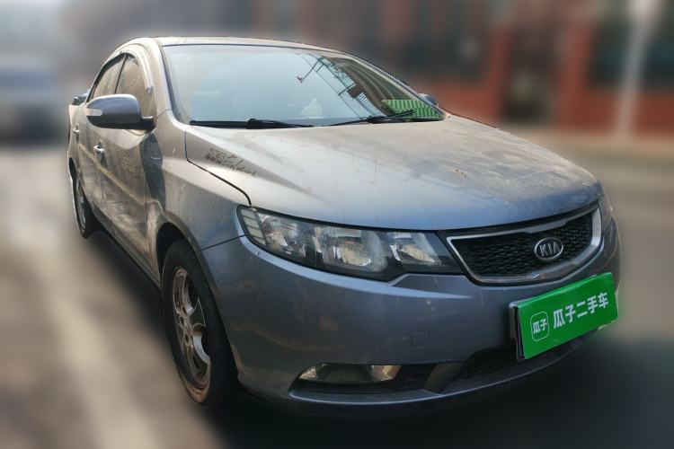Used Kia Forte 2011 1.6L MT GLS Front Right 45 Deg