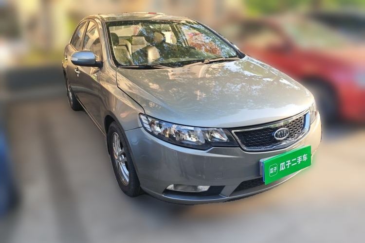 Used Kia Forte 2011 1.6L AT Premium Front Right 45 Deg
