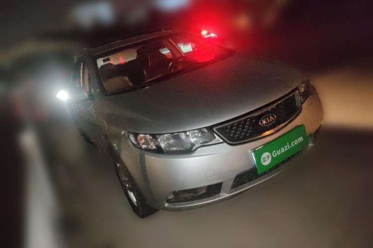 Used Kia Forte 2011 1.6L AT Premium Front Right 45 Deg