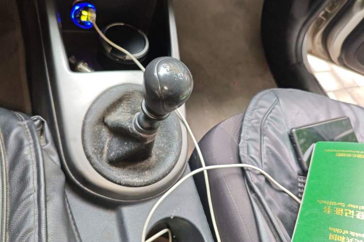 Used Kia Forte 2011 1.6L MT GL Gear Lever