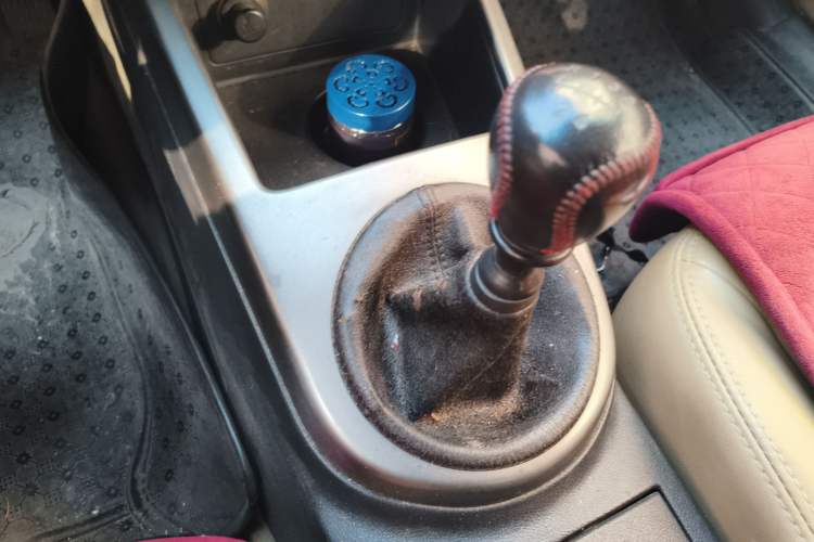 Used Kia Forte 2011 1.6L MT GLS Gear Lever