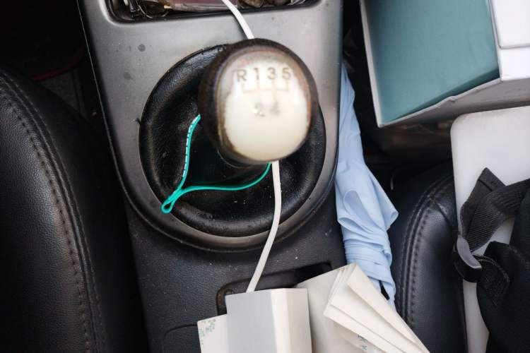 Used Kia Forte 2011 1.6L MT GLS Gear Lever