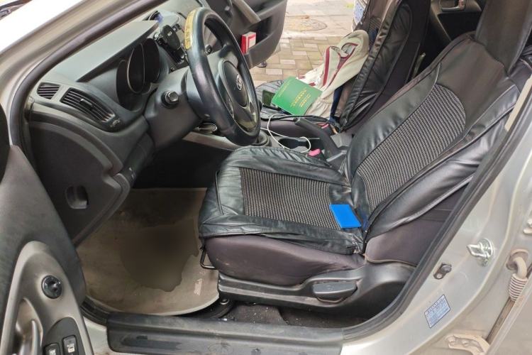 Used Kia Forte 2011 1.6L MT GL Left Front Seat