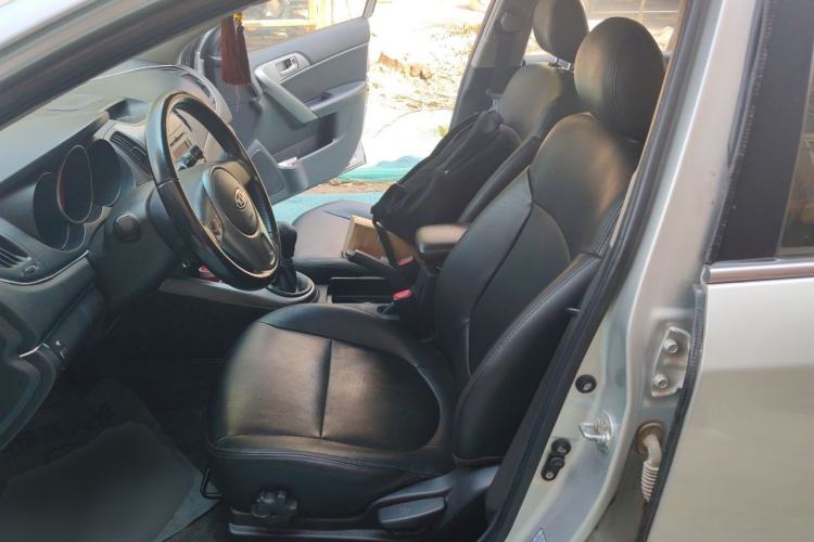 Used Kia Forte 2011 1.6L MT GLS Left Front Seat