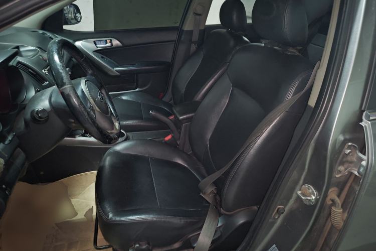 Used Kia Forte 2011 1.6L AT Premium Left Front Seat