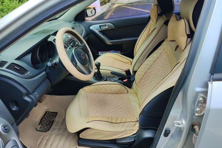 Used Kia Forte 2011 1.6L MT GL Left Front Seat