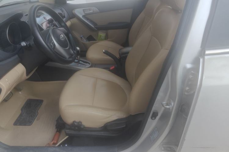 Used Kia Forte 2011 1.6L AT Premium Left Front Seat