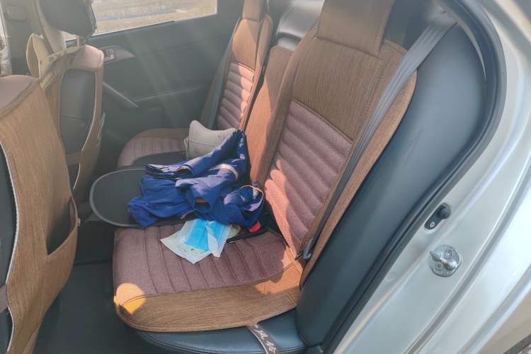 Used Kia Forte 2011 1.6L AT Premium Left Rear Seat
