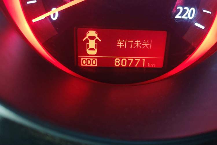 Used Kia Forte 2011 1.6L MT GLS Odometer Close Up